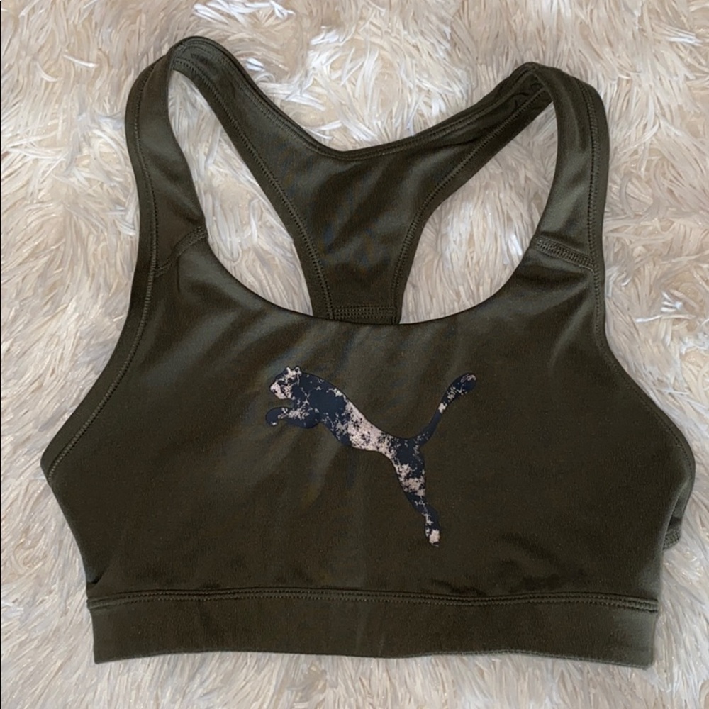 🦋Puma🦋 Army Green Sports Bra.
